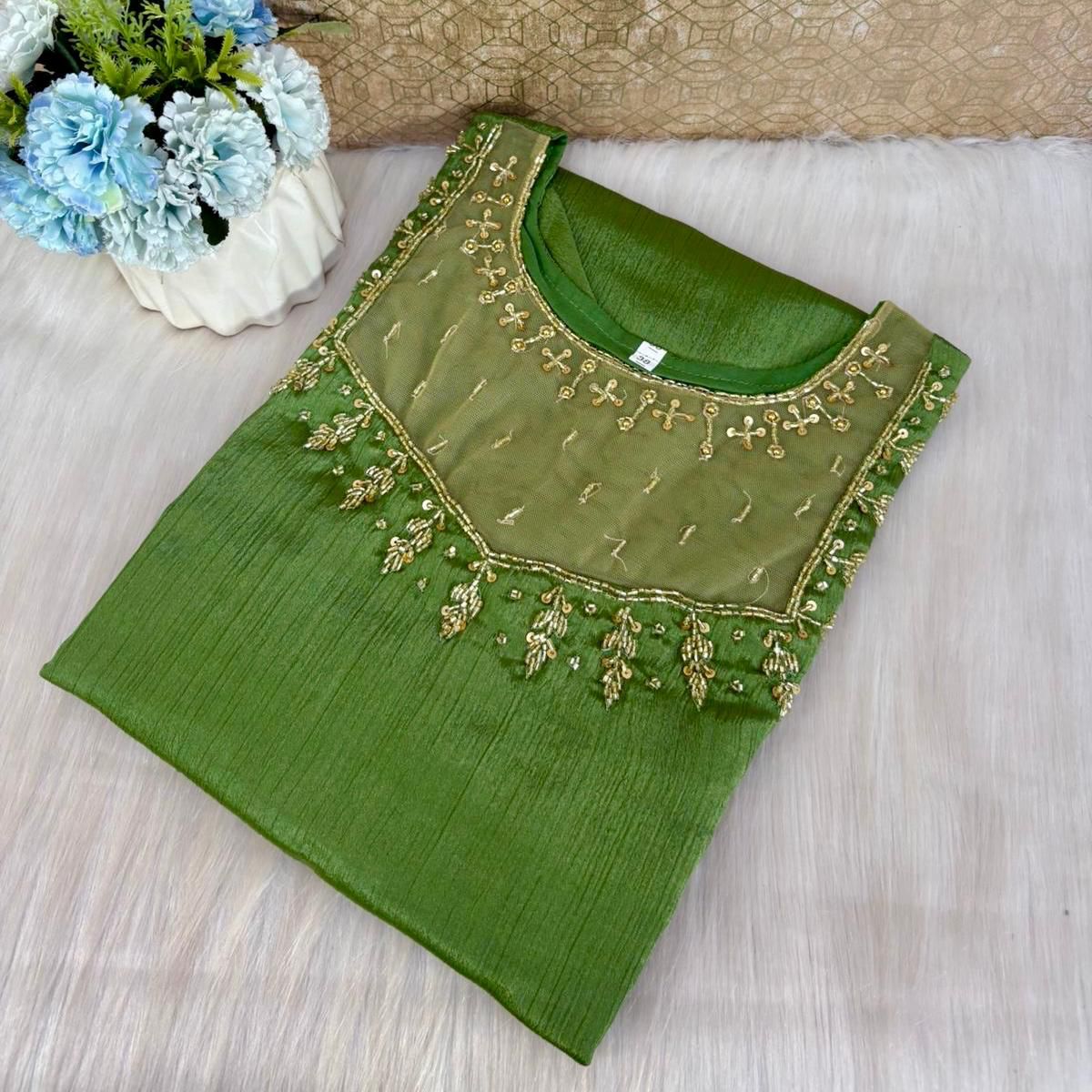 1. A Jewel neck kurthi