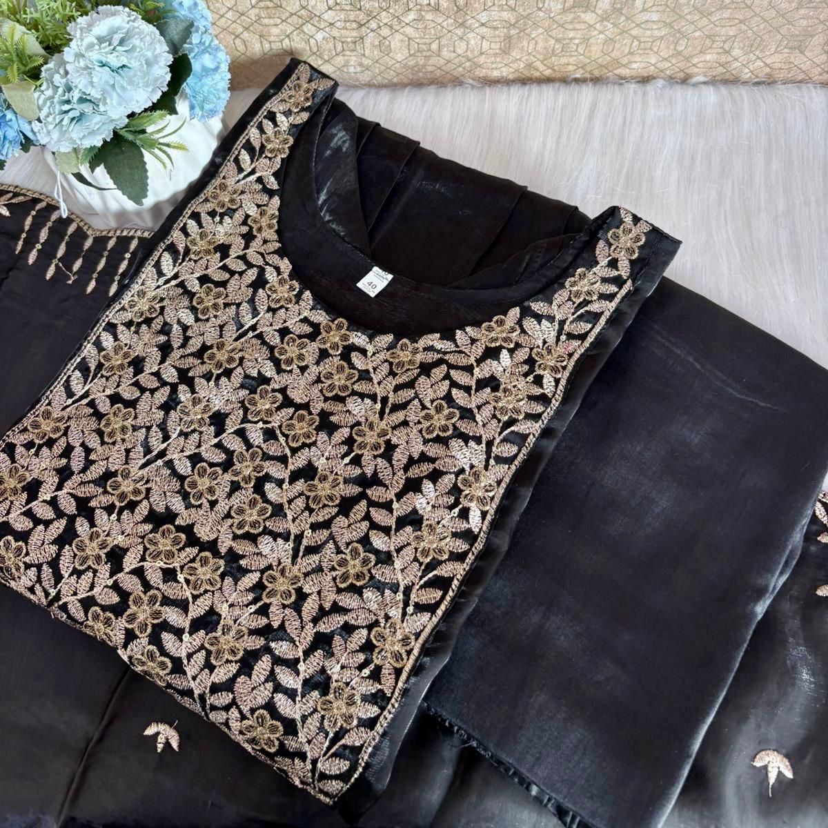 1. A Heavy Handwork kurthi